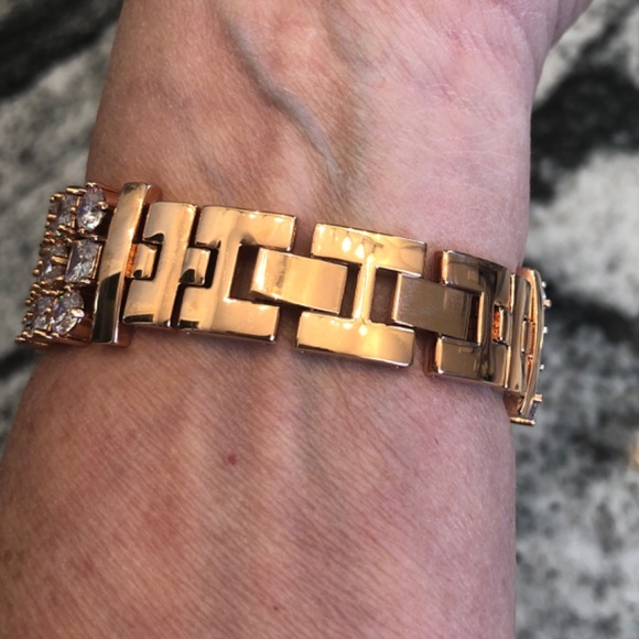 New Apple Watch band and case Rose gold Various sizes available. - Picture 4 of 4